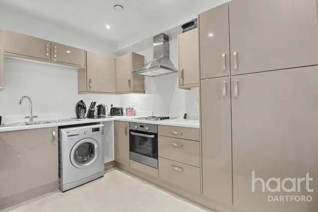 Larner Road, Erith, DA8, photo 3