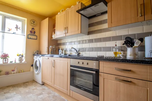 Photo 3 — Fern Close, Thurnby, Leicester, Leicester, LE7 9QJ
