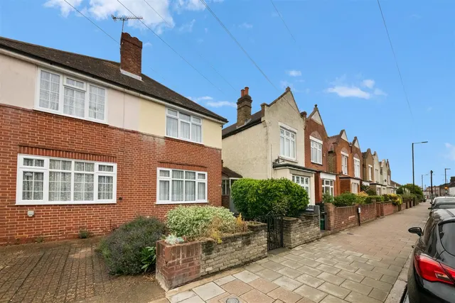 Nelson Road, Twickenham, photo 1