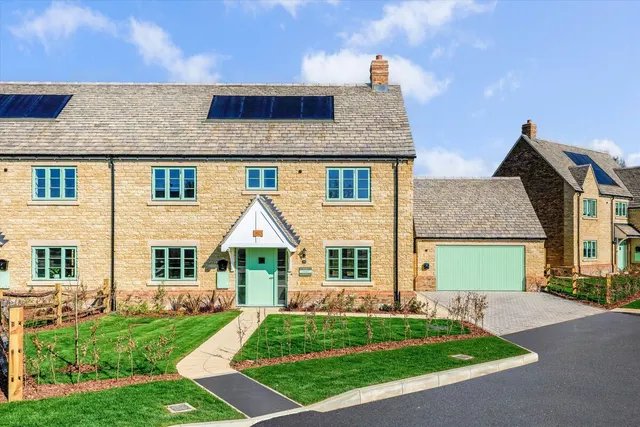 Spine Road West, Ashton Keynes, SN6, photo 1