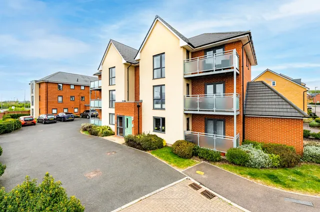 Flat 6, 13 Fullers Ground, Milton Keynes, Eagle Farm South, MK17 7AY, photo 1