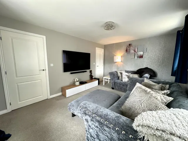 Photo 3 — Constantine Way, Bilston, WV14