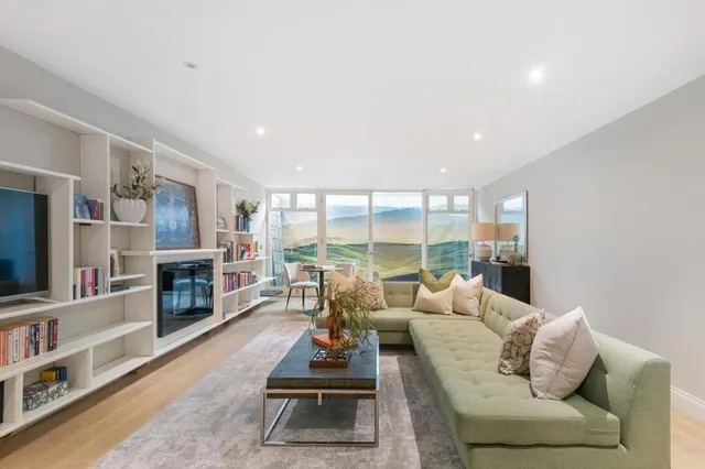 Bovingdon Road, London, SW6, photo 1