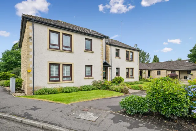 Meadow Way, Newton Mearns, G77, photo 1