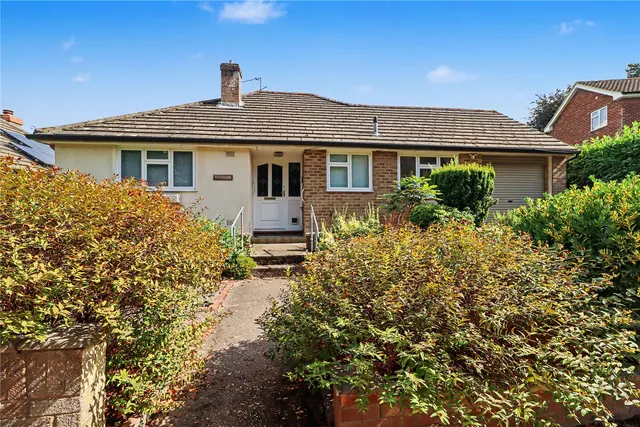 College Lane, Woking, GU22, photo 1