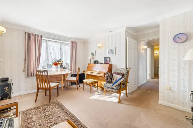 Photo 3 — Flat 30, Forest Lodge Portland Road, East Grinstead, East Grinstead, RH19 4EZ