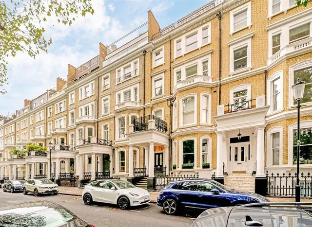 Lexham Gardens, Kensington, W8, photo 1