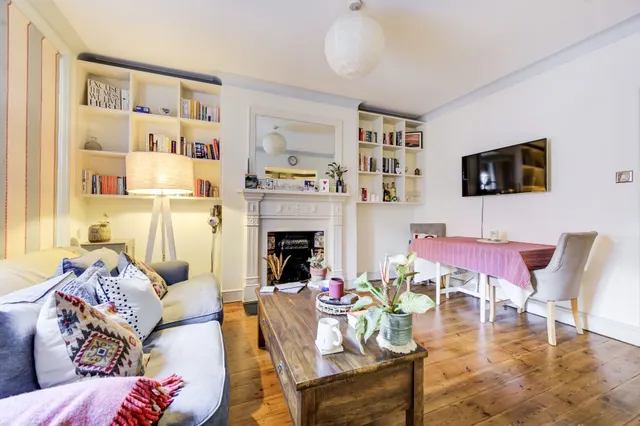 Lower Ground Floor Flat, 35 Barton Road, London, photo 1