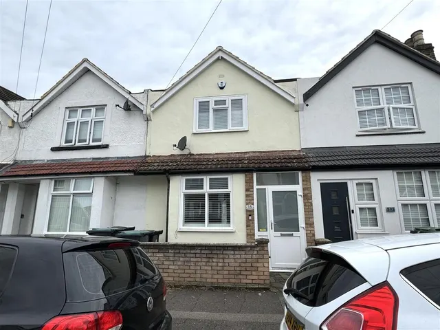 Burnaby Road Northfleet, Gravesend DA11 9JT, photo 1