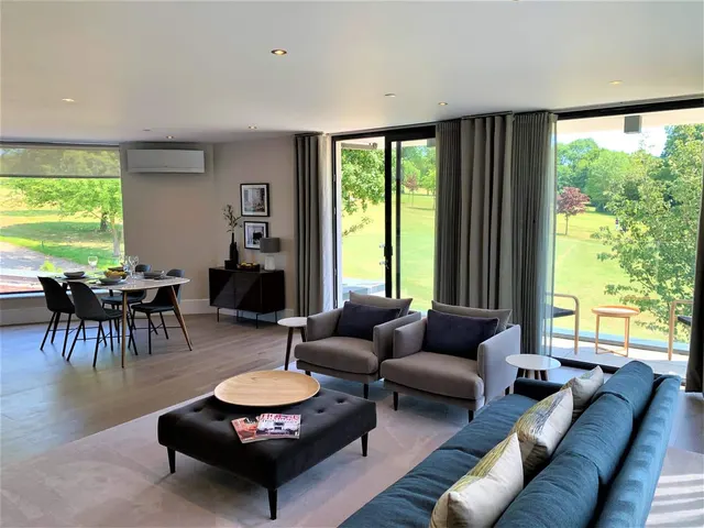 Photo 3 — Montgomerie Lodge, High Road, Chigwell