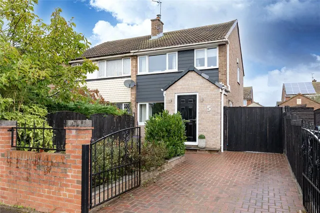 Fosse Way, Garforth, LS25, photo 1