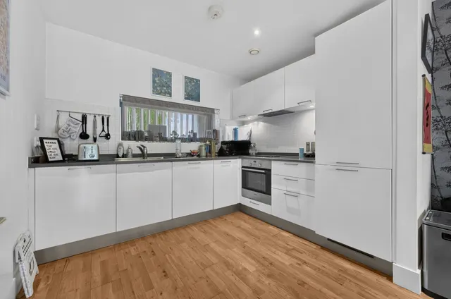 Chalk Farm Road, London, NW1, photo 3