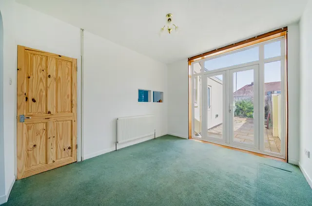 Hastings Avenue, Gosport, PO12, photo 3