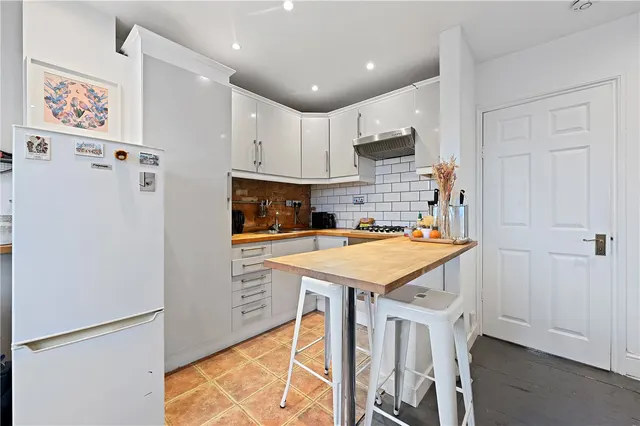 Photo 2 — Inverness Terrace, London, W2