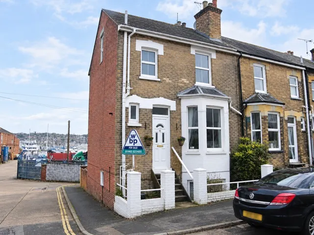 Pelham Road, Cowes, PO31, photo 1