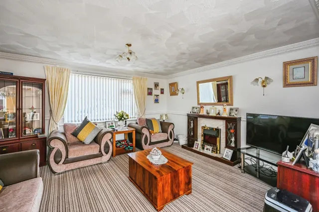 Rydal Close, Liverpool, L33, photo 3
