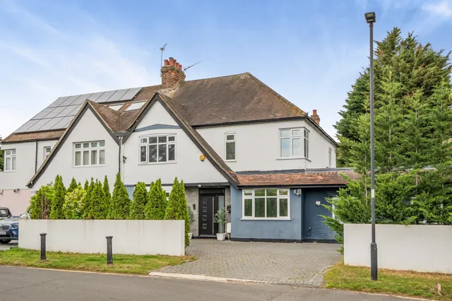 The Ridgeway, Enfield, EN2, photo 1