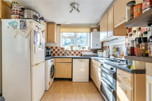Upper Isbury, Marlborough, SN8, photo 3