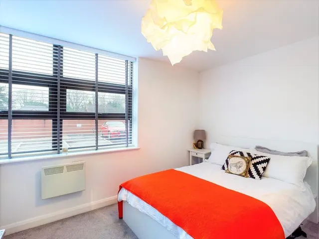 Macclesfield Road, Wilmslow, SK9, photo 2
