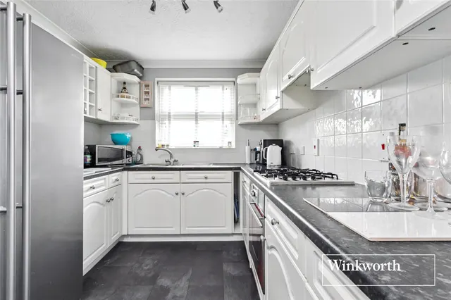 Laurel Fields, Potters Bar, EN6, photo 3