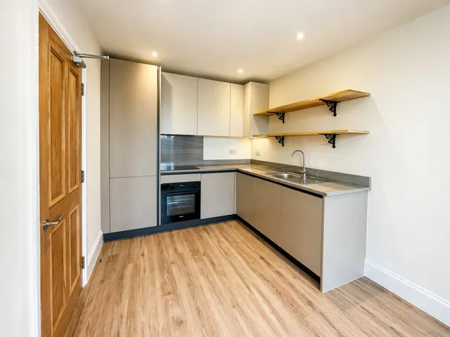 Photo 2 — Croydon Road, Croydon Road, Beckenham, BR3