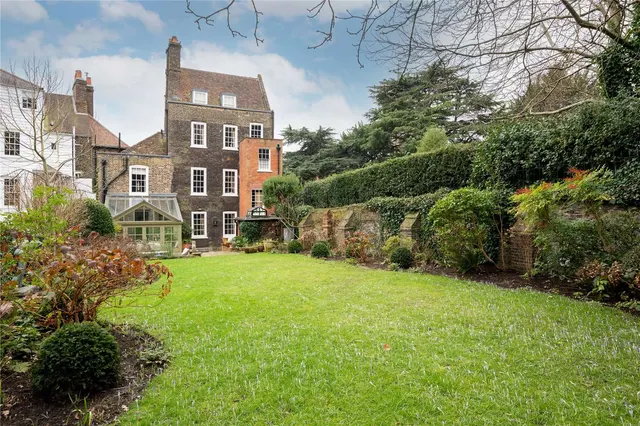 Photo 3 — Church Row, Hampstead Village, London, NW3 6UT