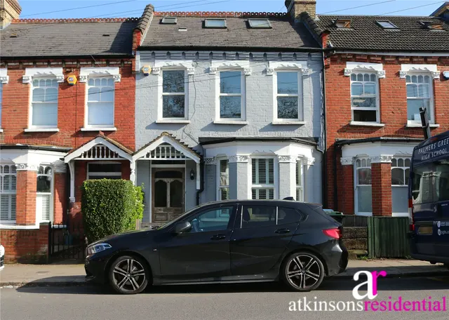 Hoppers Road, London, N21 3LH, photo 1