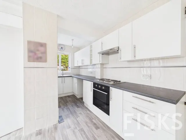 Eastern Avenue, Benfleet, SS7, photo 2