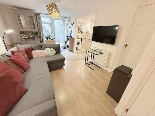 Grove Road, Eastbourne, BN21, photo 2
