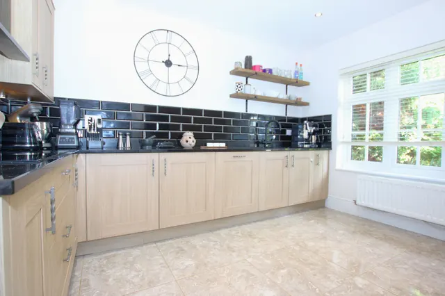Manor Road, Kettering, NN15, photo 3