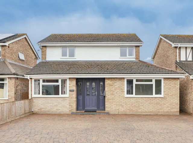 4 bedroom house, Membury Way, Grove, OX12