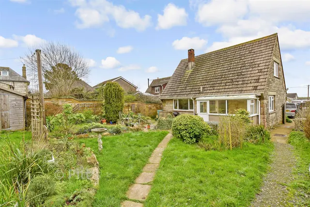 Chilton Lane, Brighstone, PO30, photo 2
