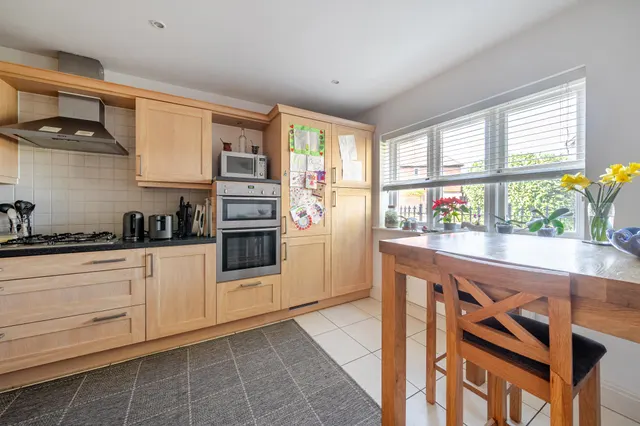 Photo 3 — Clement Court, Chawton, GU34