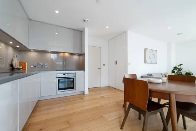 Photo 2 — Vita Apartments, East Croydon CR0