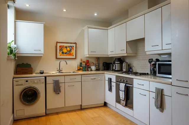 Penwith Road, London, SW18, photo 2