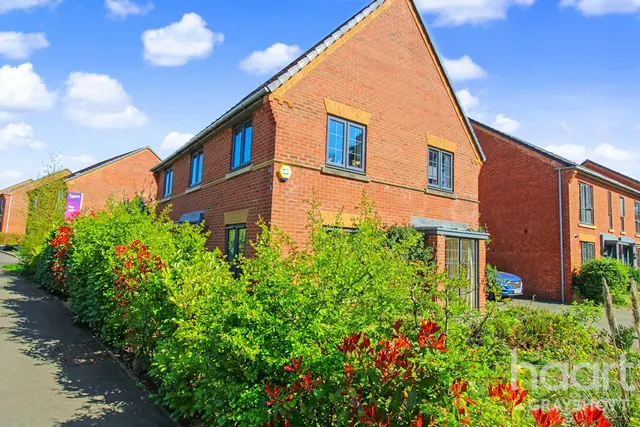 Nightjar Road, Bordon, GU35, photo 1