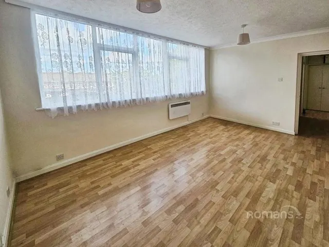 Farnham Road, Slough, SL2, photo 2