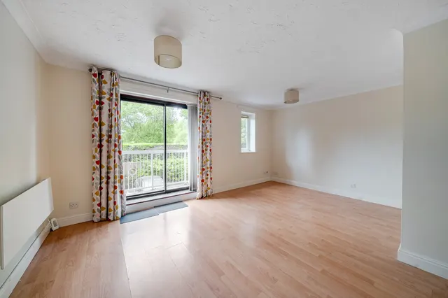 Waterside Court, Alton, GU34, photo 2