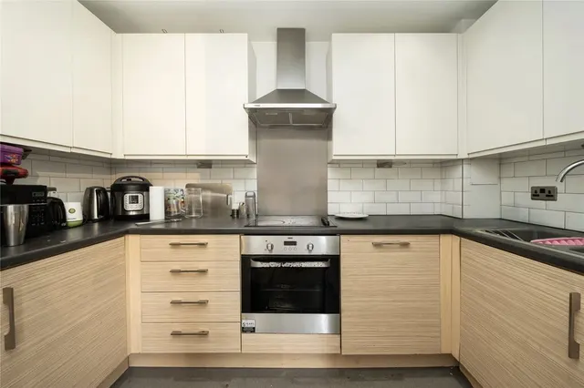 Photo 3 — Charcot Road, Colindale