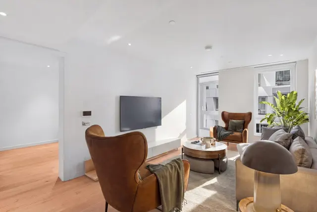 Prospect Way, London, SW11, photo 2