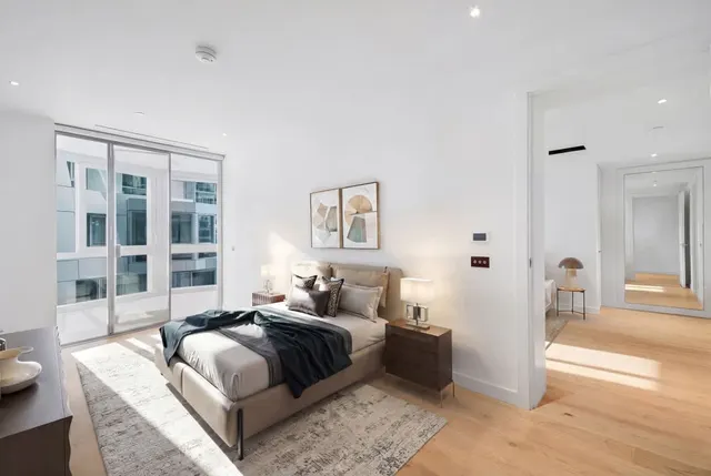 Prospect Way, London, SW11, photo 1