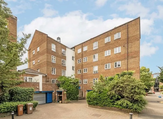 Aland Court, Rotherhithe, SE16, photo 1