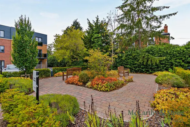 Field Close, Cottingham, HU16, photo 2