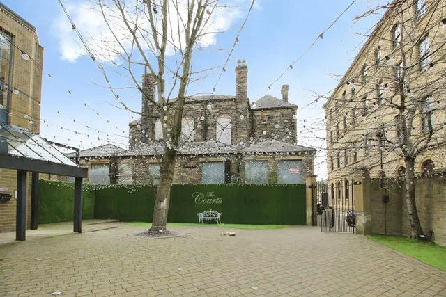 Wellington Street, Dewsbury, WF13, photo 2