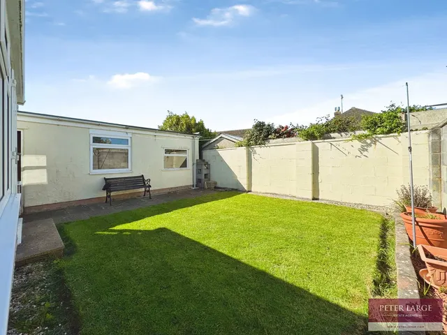 Viola Avenue, Rhyl, LL18, photo 3