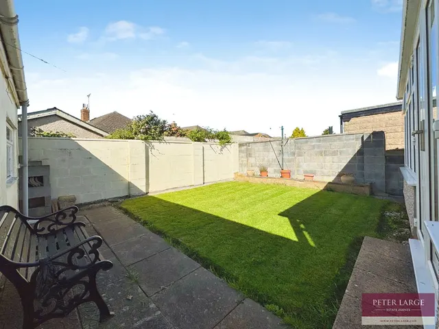 Photo 2 — Viola Avenue, Rhyl, Denbighshire, LL18 2NE