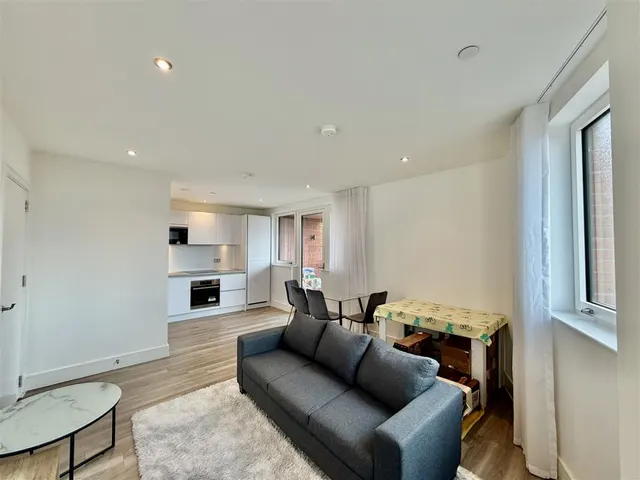 Healum Avenue, Southall, UB2, photo 2