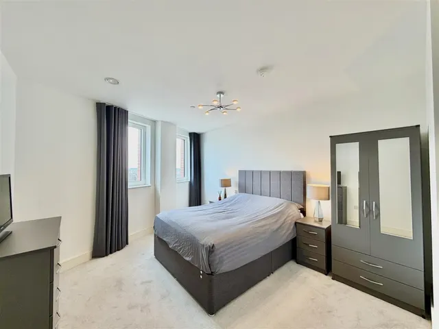 Healum Avenue, Southall, UB2, photo 3