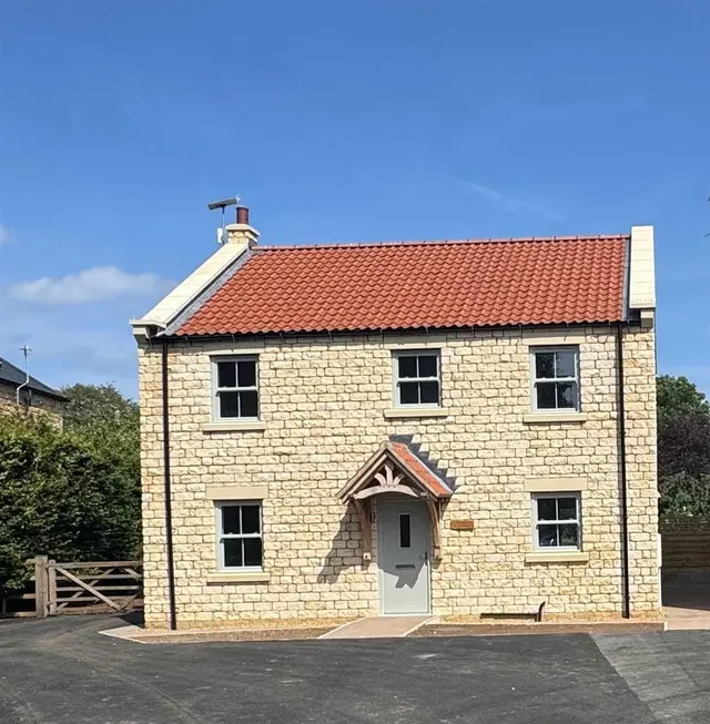 Acre Close, Seamer, YO12, photo 1