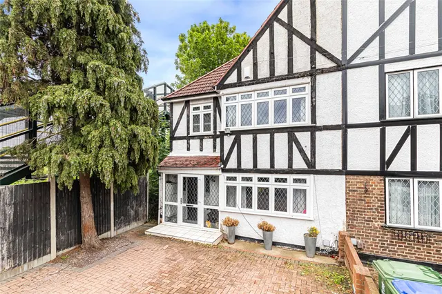 4 bedroom house, South Gipsy Road, Welling, DA16